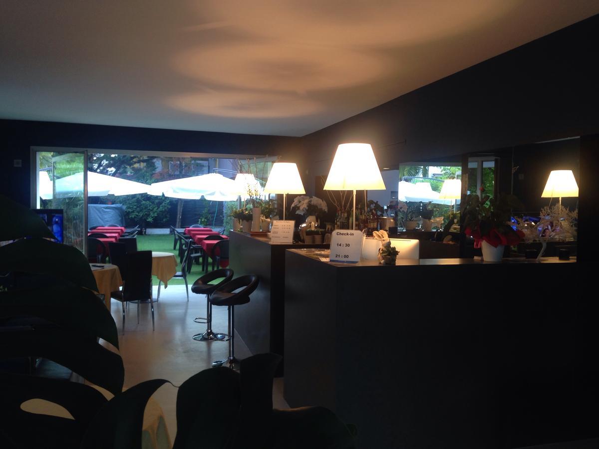 Villa Regina Riva del Garda Exterior foto